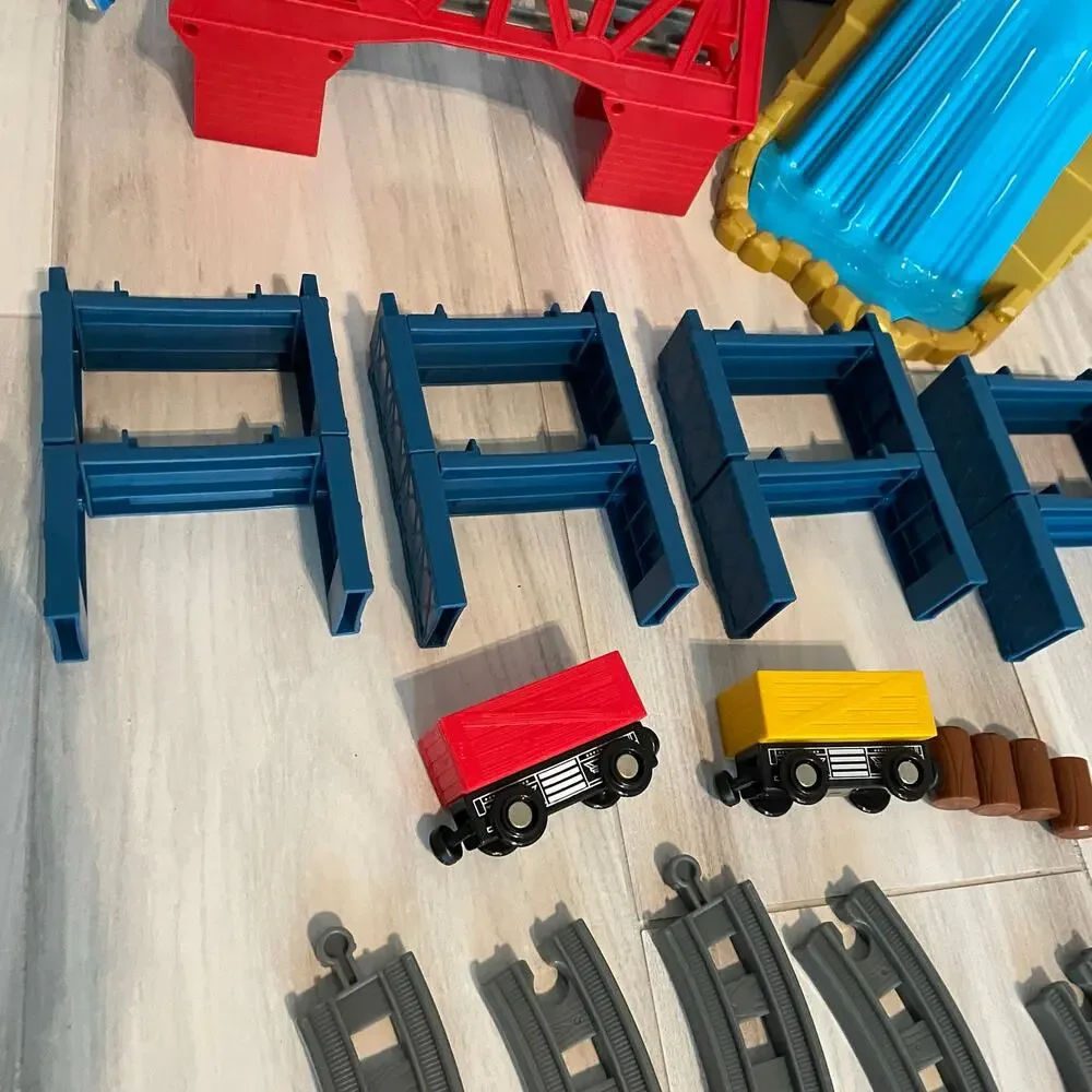 Imaginarium Power Rails Saw Mill River RC Train Set Toys R Us Incomplete READ